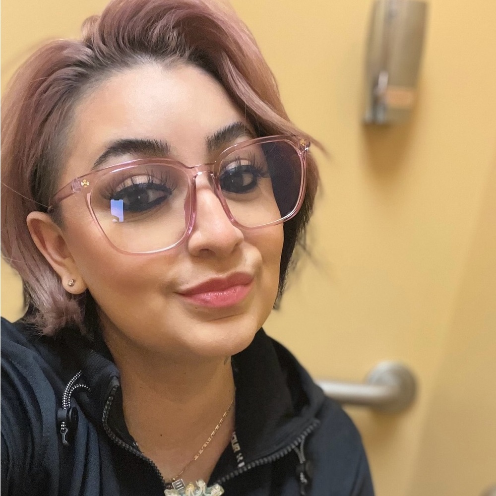 Meet your Posher, Diana